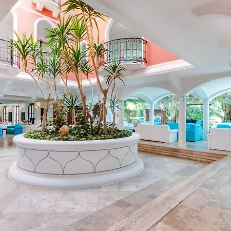 Phi Hotel Sighientu-3